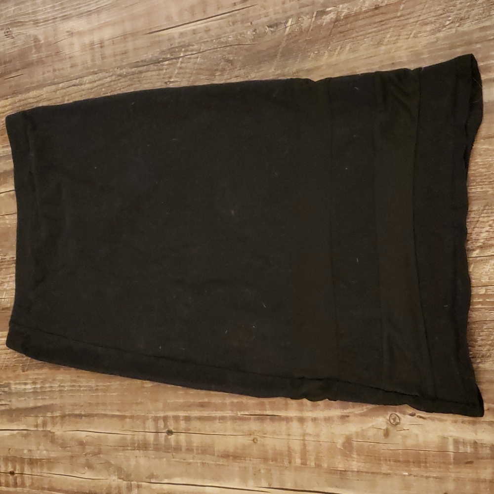 Stretchy pencil skirt
